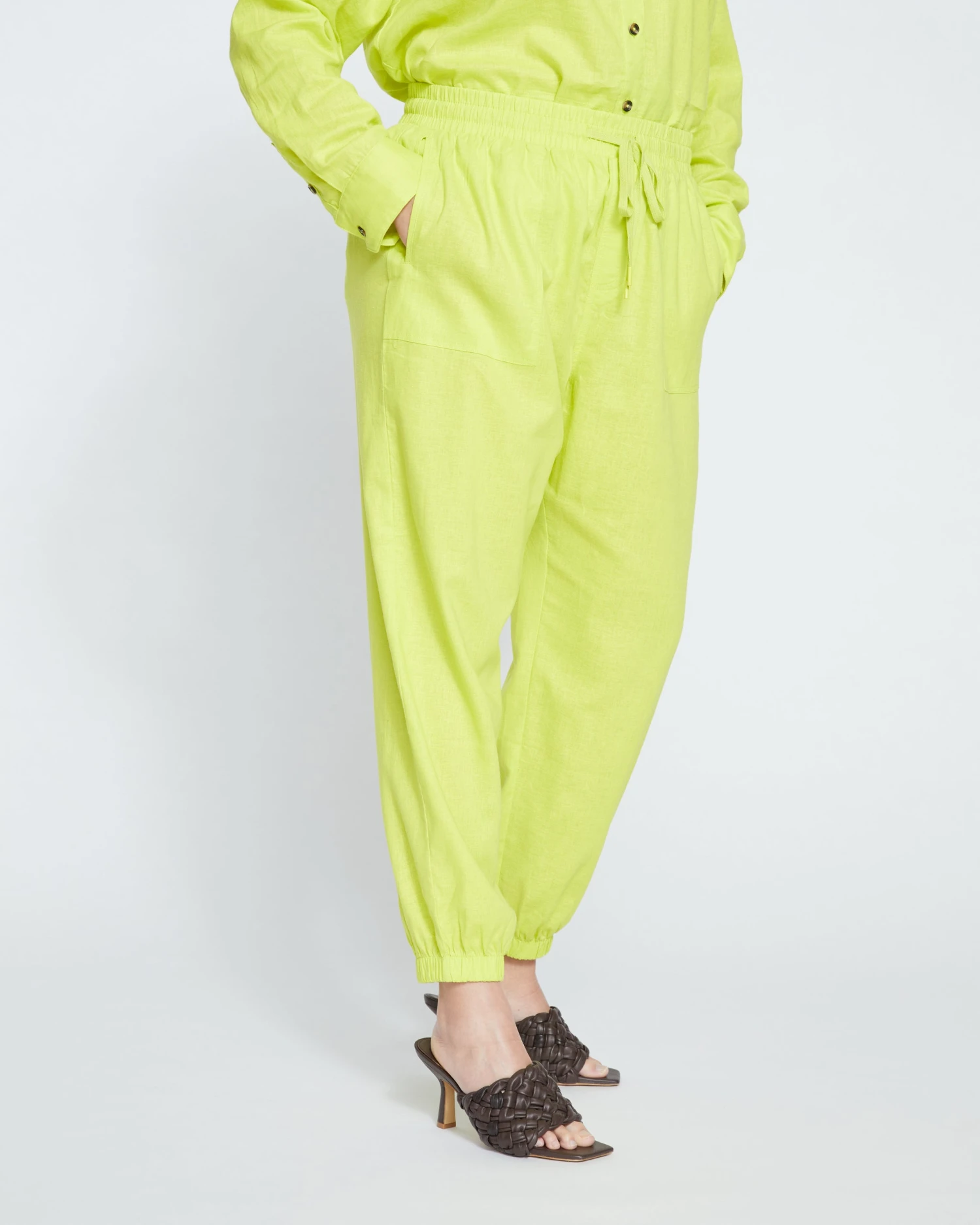 Shoreline Linen Joggers - Bright Melon - Image 3