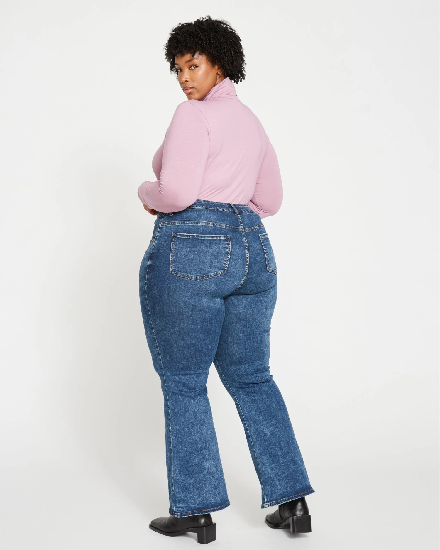 Farrah High Rise Flared Jeans - Vintage True Blue - Image 5