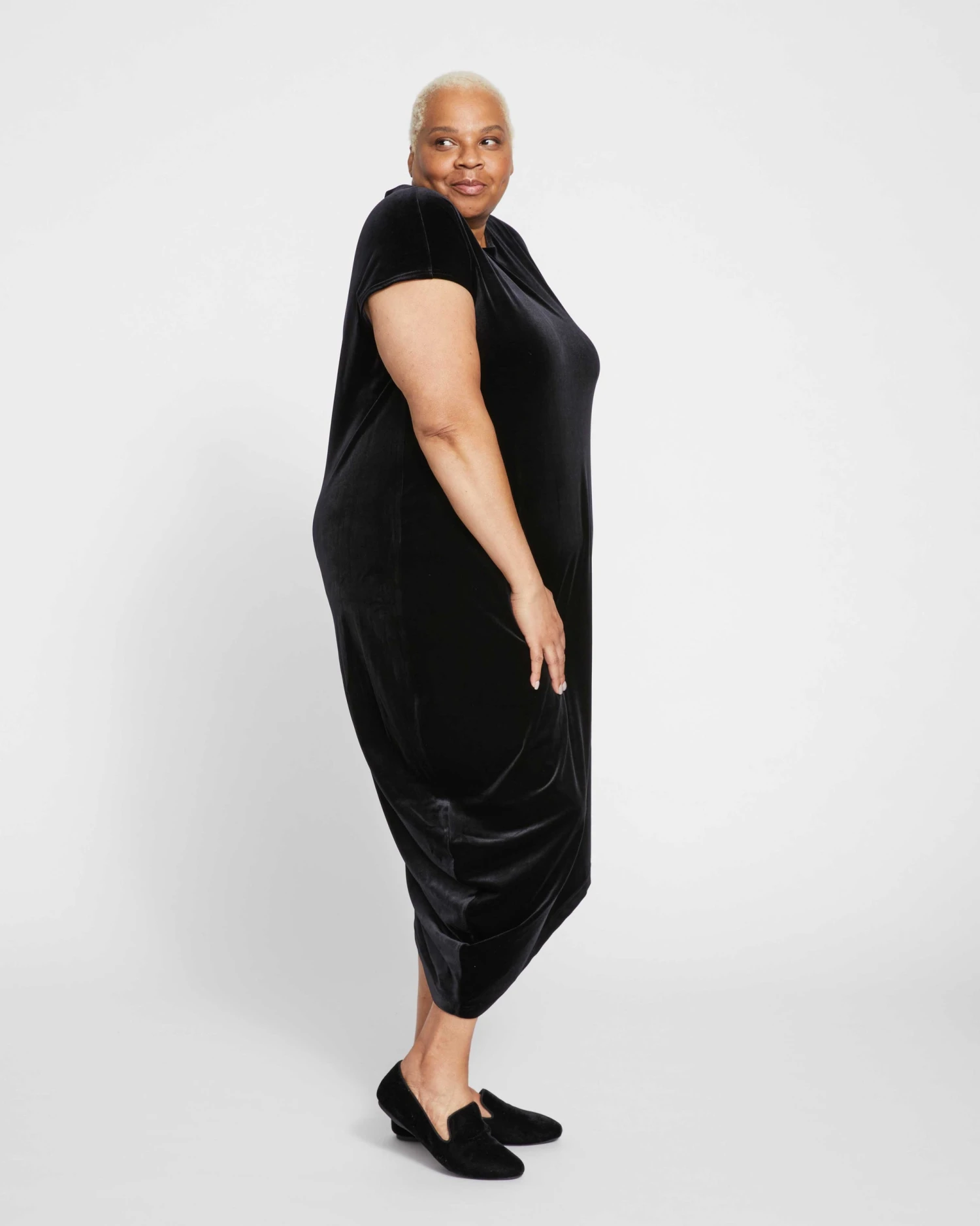 Iconic Geneva Dress - Black Velvet - Image 7