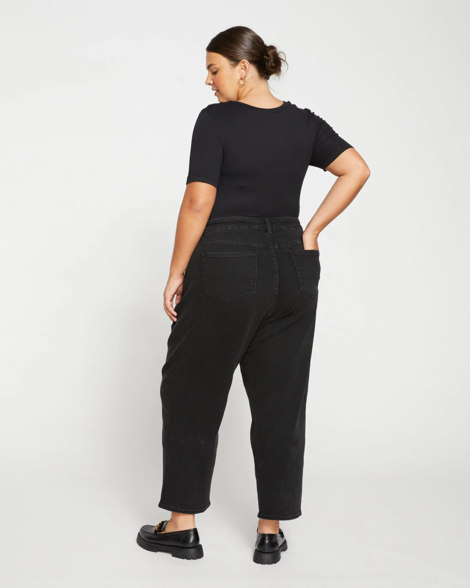 Lou High Rise Barrel Leg Jeans - Broken Black - Image 4