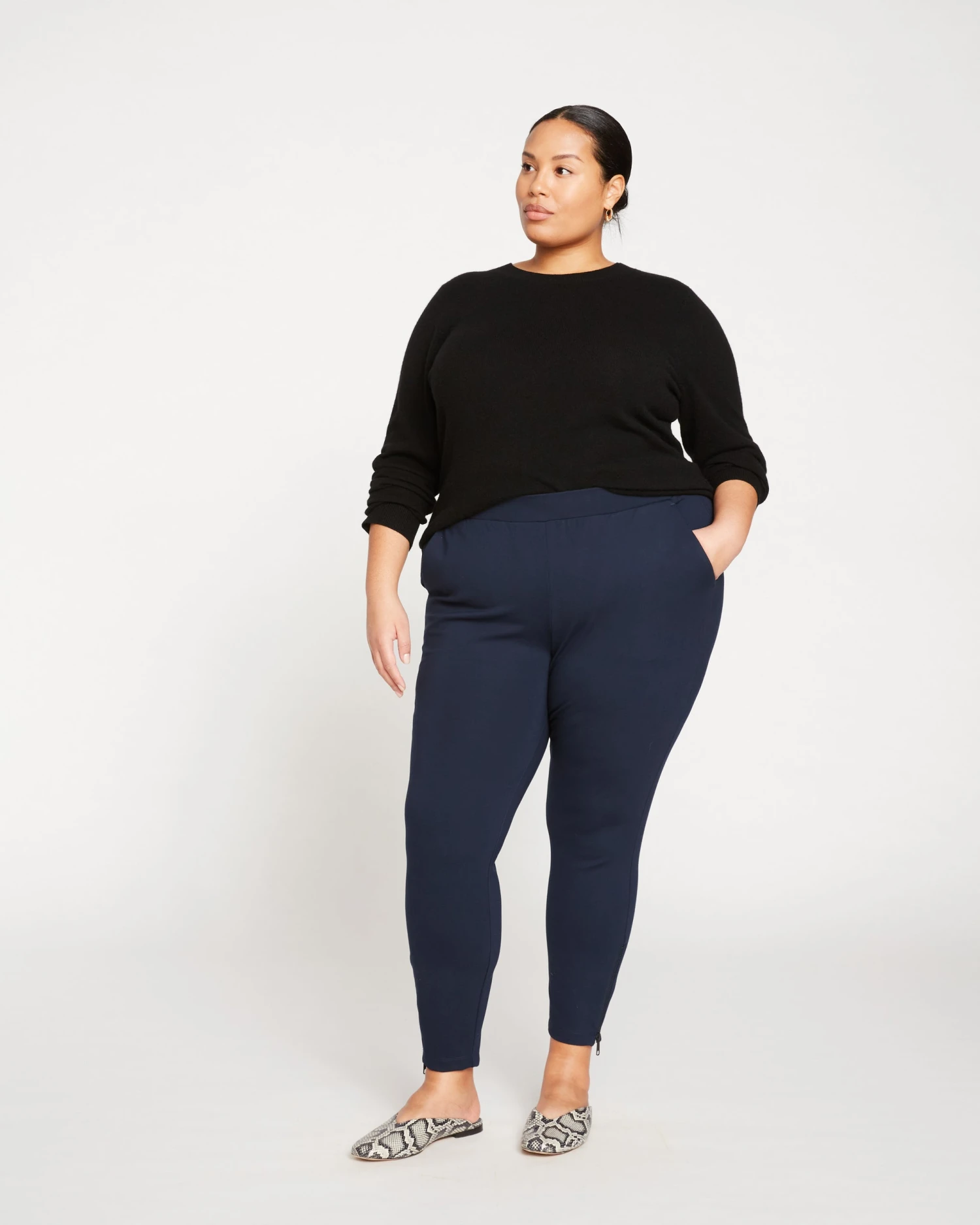 Moro Pocket Signature Ponte Pants - Navy - Image 2