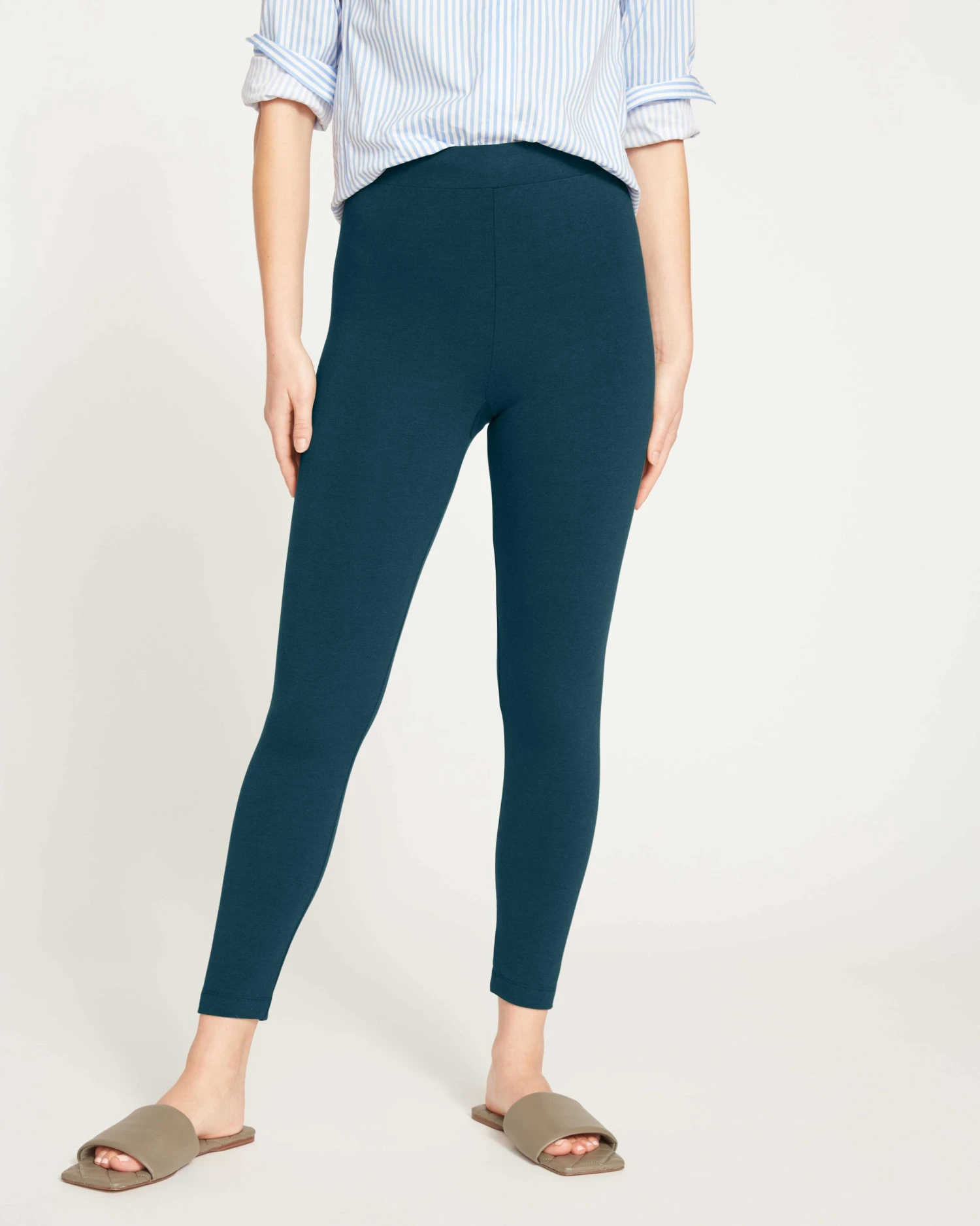 Roya Cropped Leggings 23 Inch - Deep Sea - Image 2